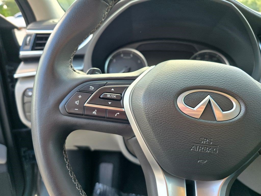 Used 2025 INFINITI QX50 Luxe AWD/4WD image 18