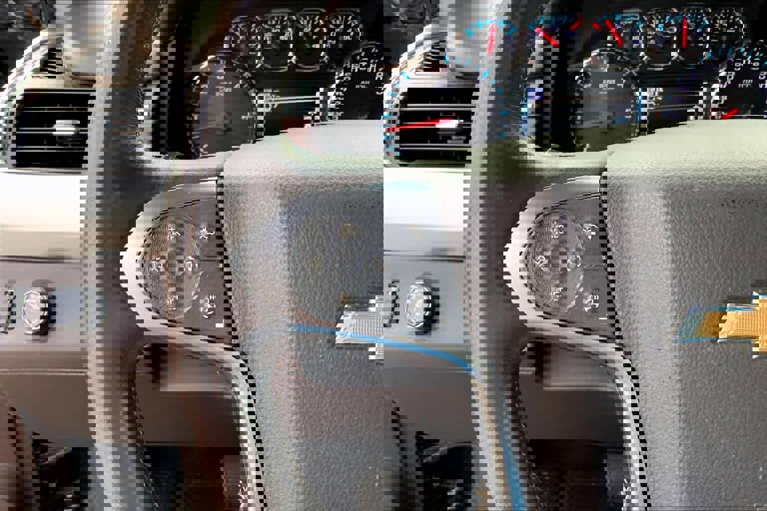 Used 2015 Chevrolet Tahoe LTZ RWD image 23