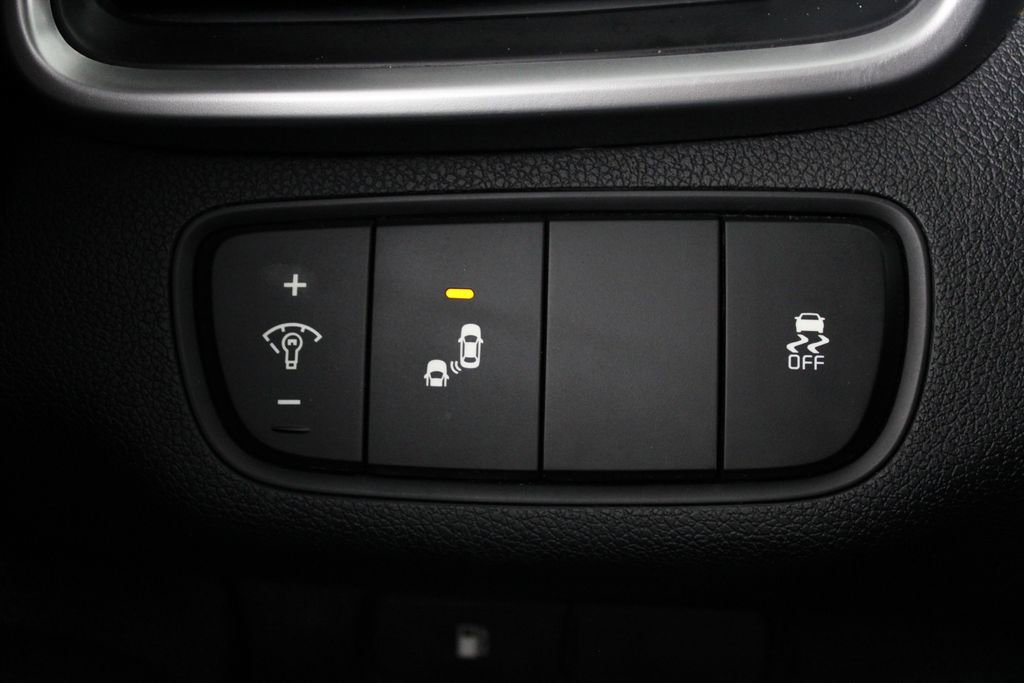 Used 2020 Kia Sorento LX image 22