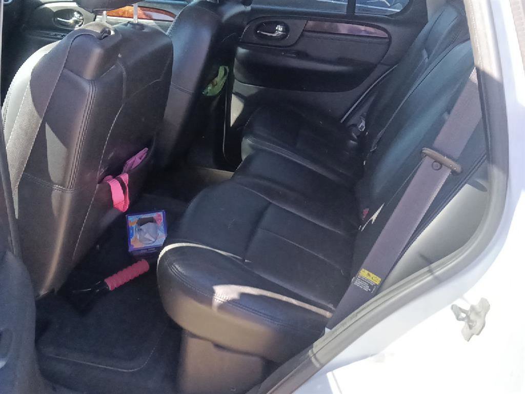 Used 2005 GMC Envoy SLT image 9