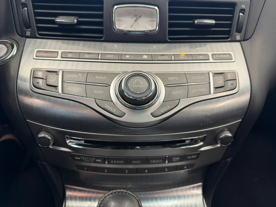 Used 2019 INFINITI Q70 Luxe RWD image 46