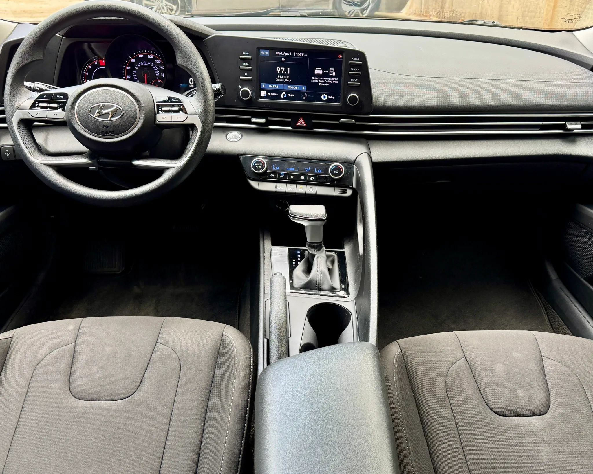 Used 2022 Hyundai Elantra SEL FWD image 15