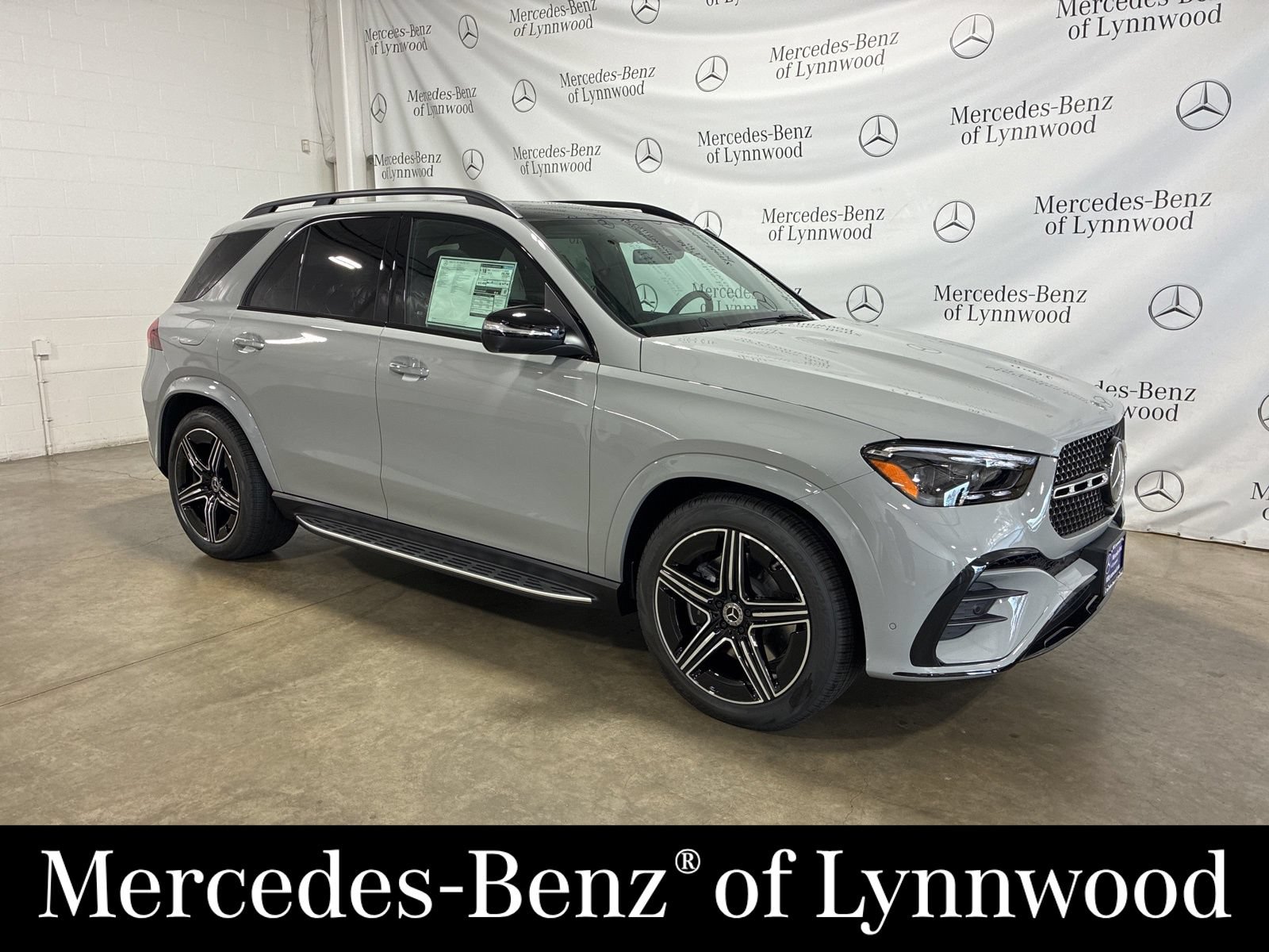 New 2026 Mercedes-Benz GLE 580 4MATIC image 1