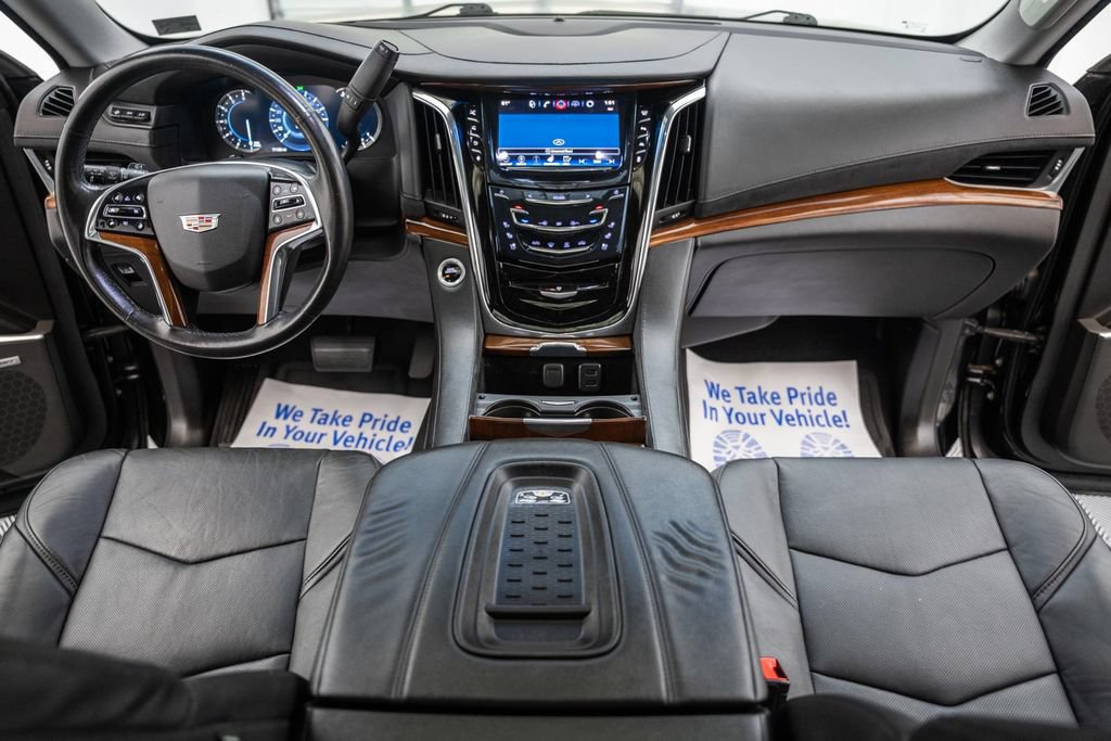 Used 2016 Cadillac Escalade Premium AWD/4WD image 23
