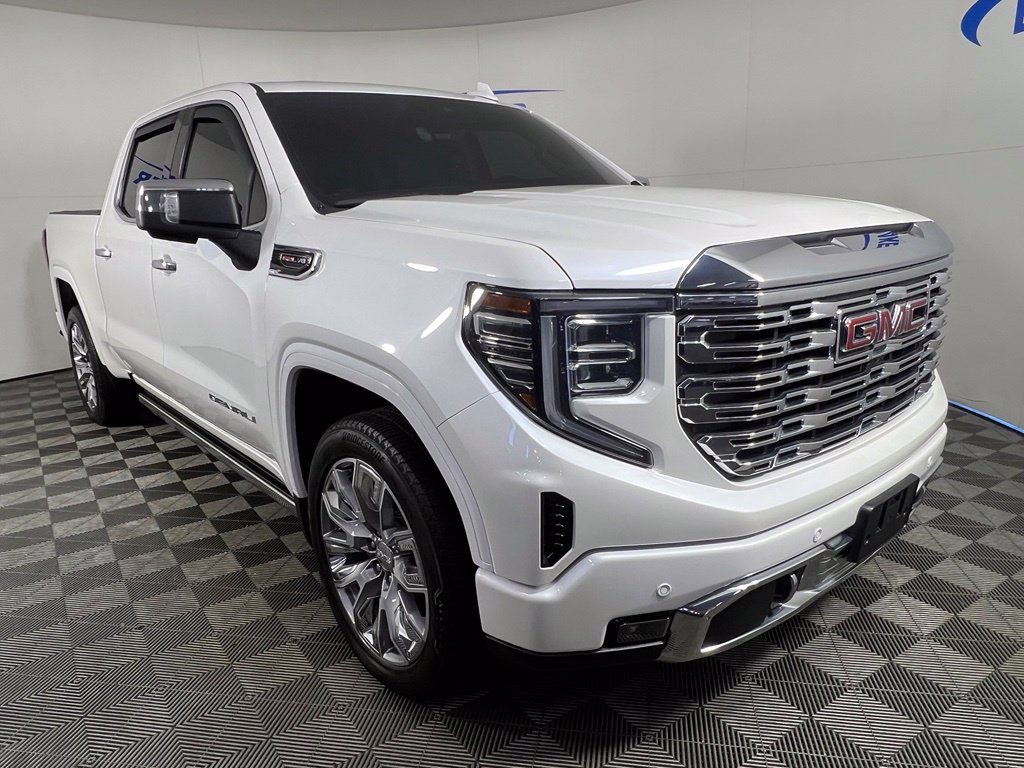 Used 2025 GMC Sierra 1500 Denali AWD/4WD image 8