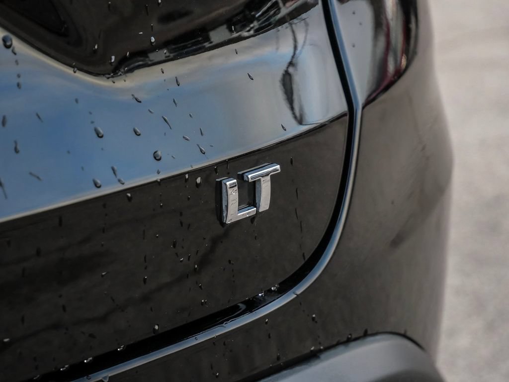 Used 2025 Chevrolet Trax LT FWD image 11