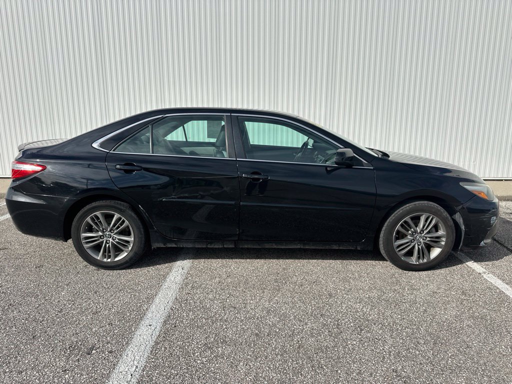Used 2015 Toyota Camry SE FWD image 9