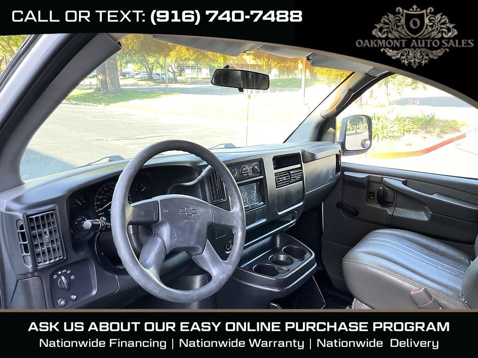 Used 2004 Chevrolet Express 1500 RWD image 15