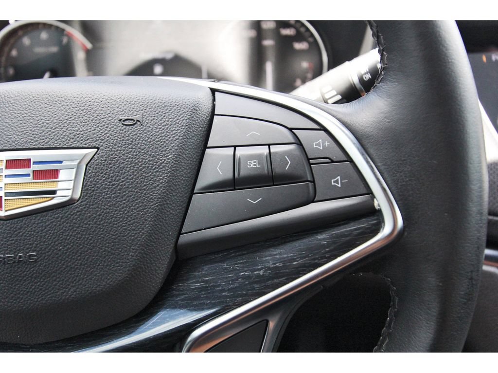 Used 2022 Cadillac XT5 Premium Luxury FWD image 16