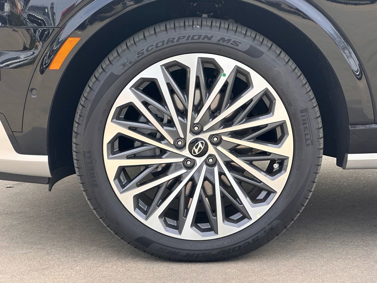 Used 2026 Hyundai Palisade Calligraphy image 7