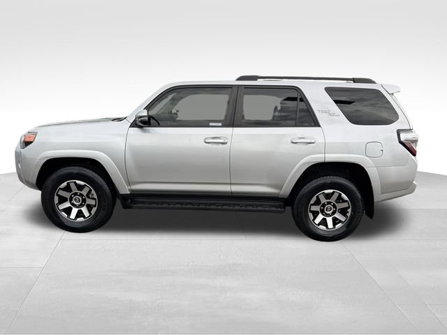 Used 2022 Toyota 4Runner TRD Off-Road Premium AWD/4WD image 4