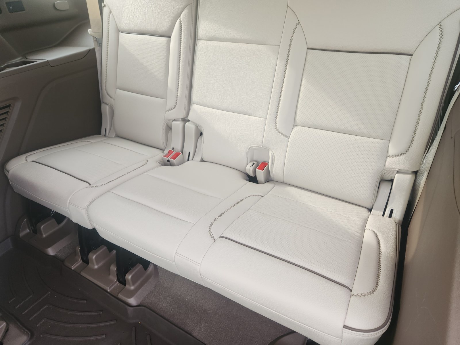 Used 2022 GMC Yukon Denali RWD image 34