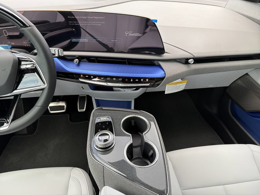 New 2027 Cadillac Optiq Luxury AWD/4WD image 18