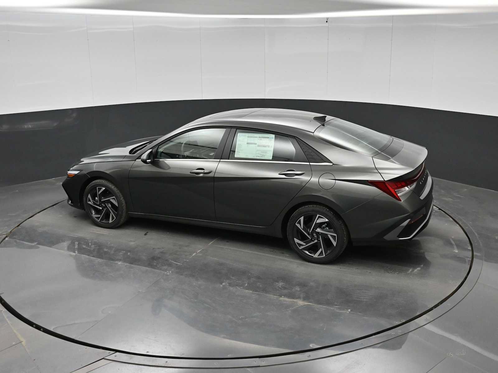 New 2026 Hyundai Elantra Limited FWD image 32