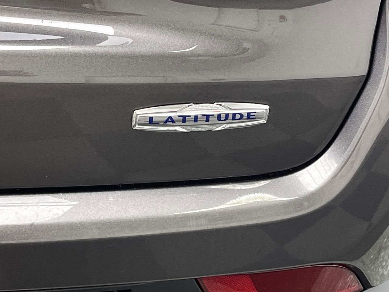 Used 2019 Jeep Compass Latitude AWD/4WD image 27