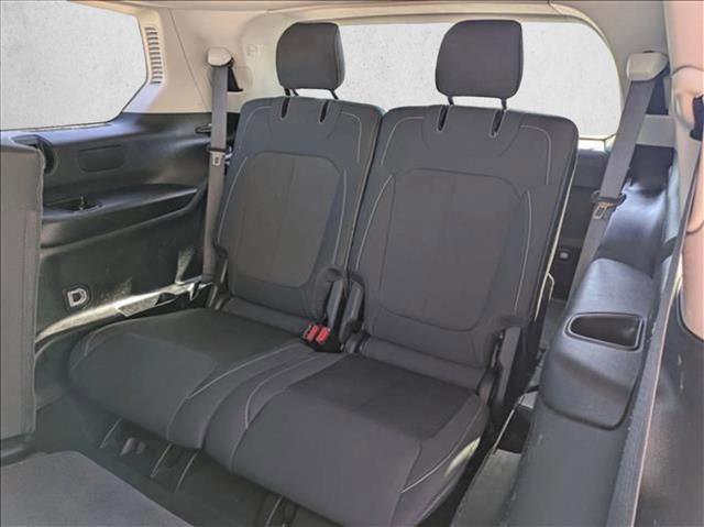 Used 2023 Jeep Grand Cherokee L Laredo image 19