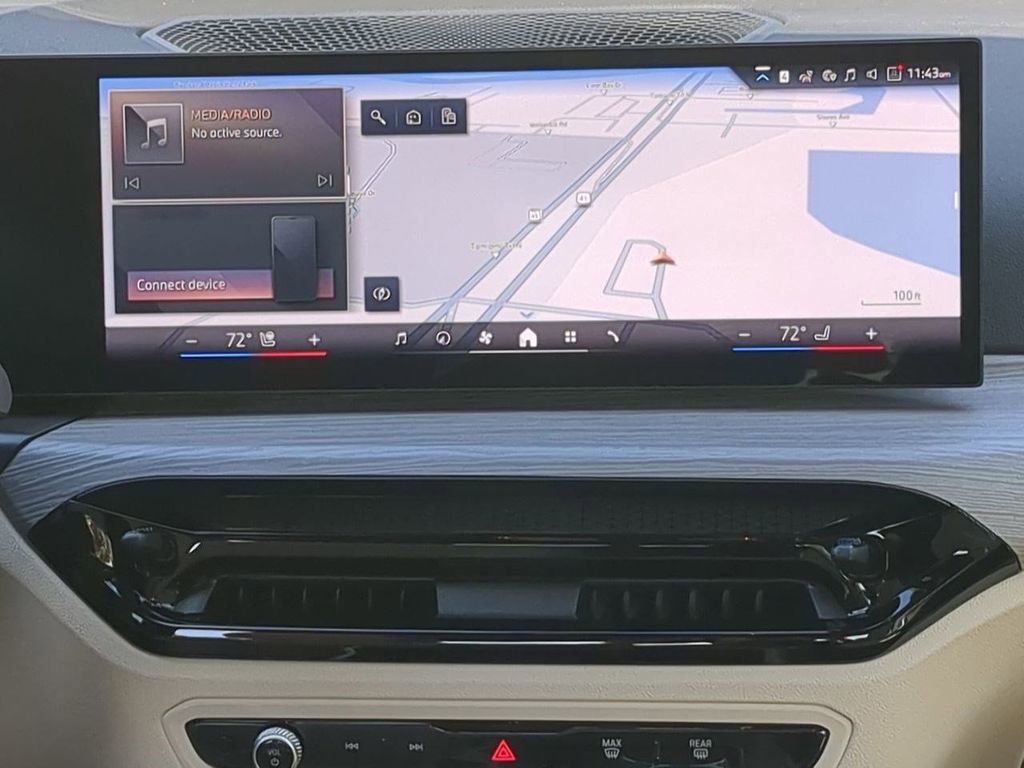 New 2026 BMW 330i Sedan w/ Convenience Package image 17