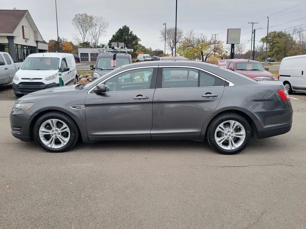 Used 2017 Ford Taurus SEL AWD/4WD image 7