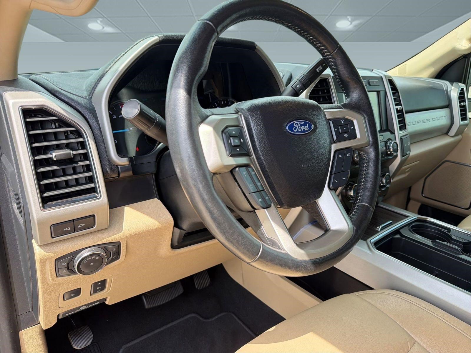 Used 2021 Ford F350 Lariat w/ Lariat Ultimate Package AWD/4WD image 4