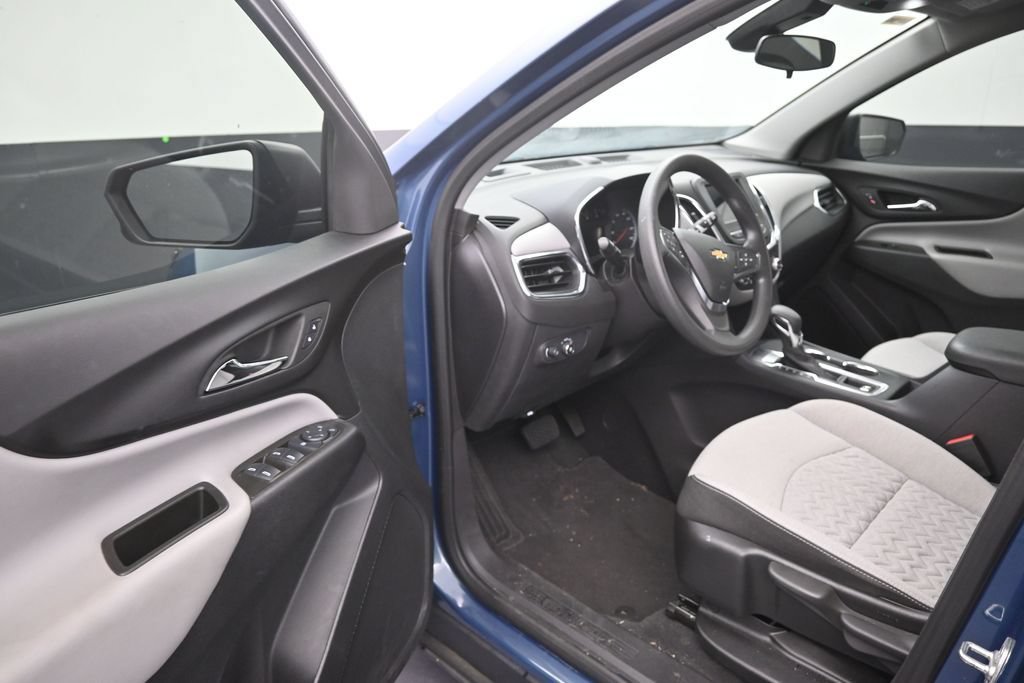 Used 2024 Chevrolet Equinox LS FWD image 11