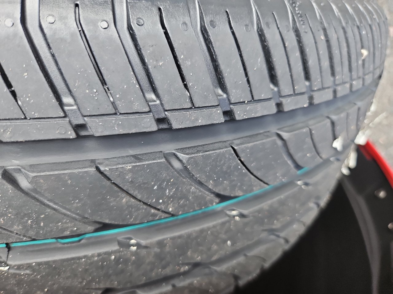 Used 2021 Volvo S60 T6 R-Design image 9