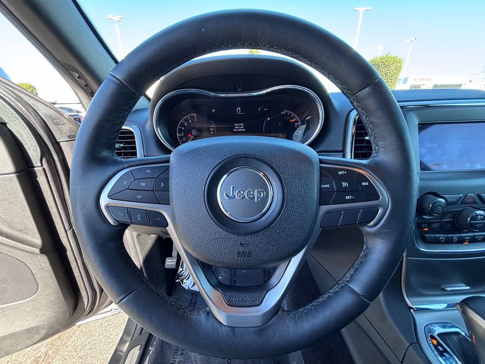Used 2018 Jeep Grand Cherokee Limited AWD/4WD image 23