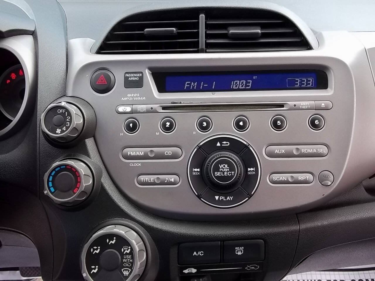 Used 2011 Honda Fit image 18