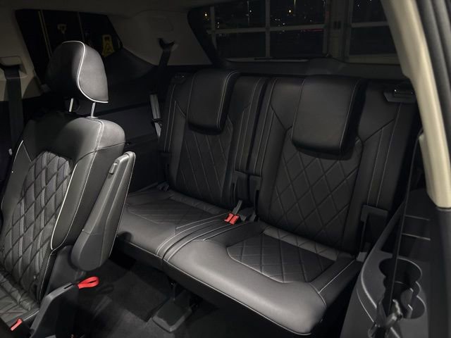 Used 2025 Volkswagen Atlas SEL Premium R-Line image 31