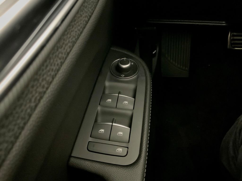 New 2026 Alfa Romeo Giulia AWD w/ Driving Assist Package image 18