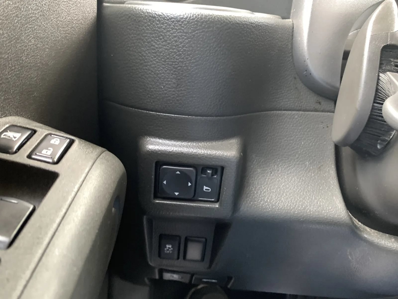 Used 2014 Nissan Cube 1.8 S w/ Interior Designer Package FWD image 17