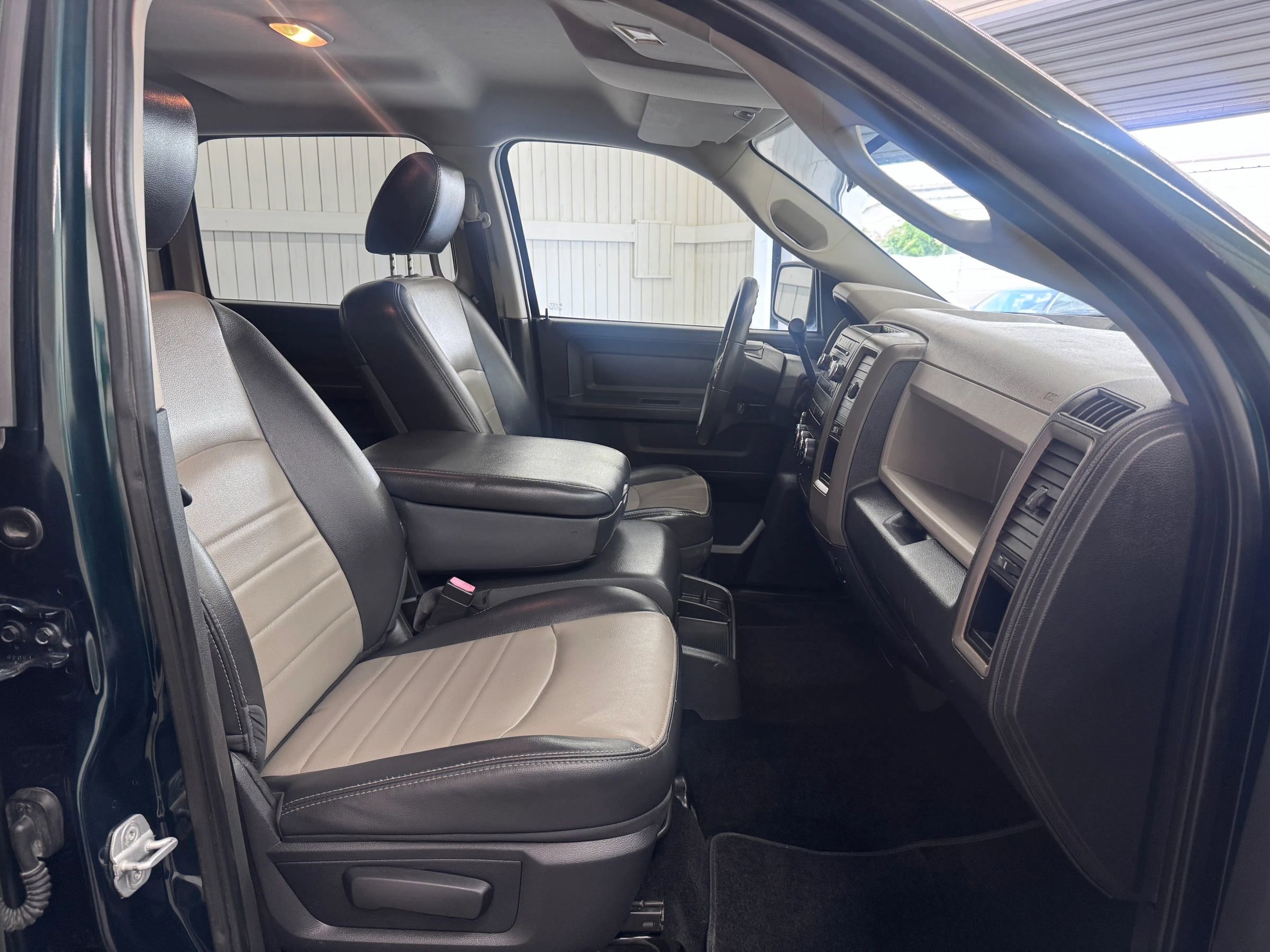 Used 2011 RAM 1500 ST w/ ST Popular Equipment Group AWD/4WD image 10