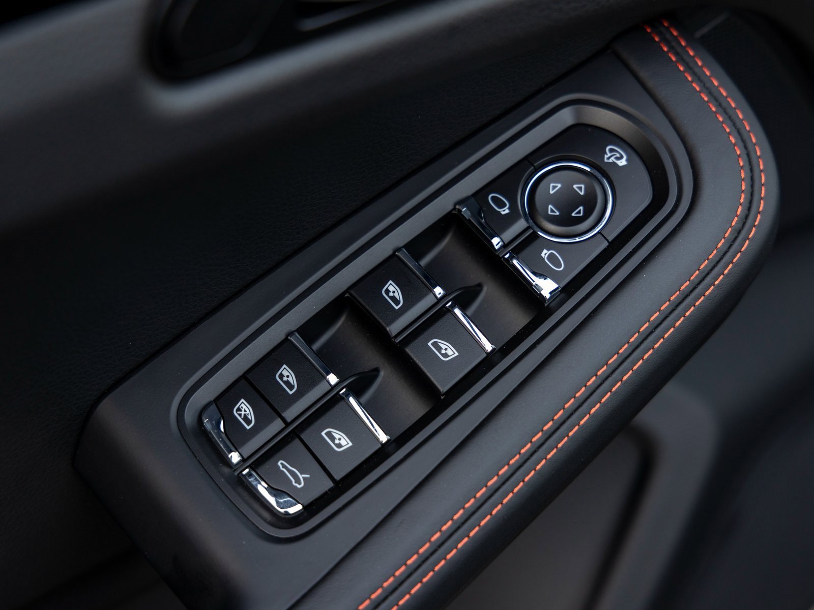 New 2026 Porsche Macan image 23