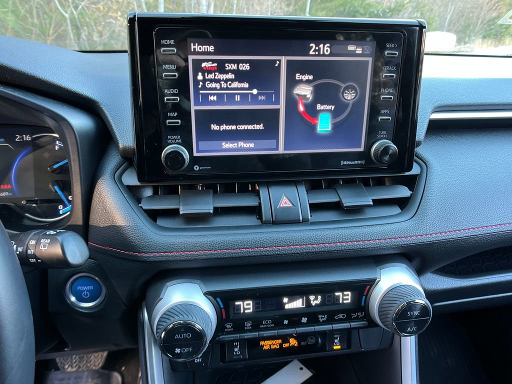 Used 2021 Toyota RAV4 SE image 16