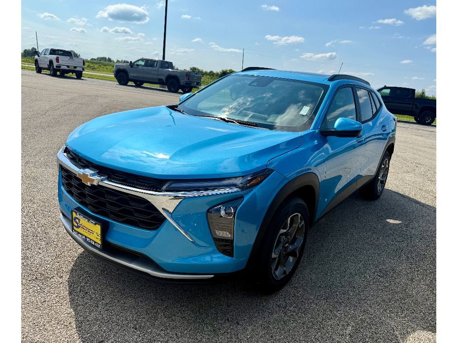 New 2025 Chevrolet Trax LT w/ Sunroof Package image 4