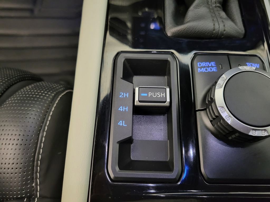 Used 2024 Toyota Sequoia Capstone image 13