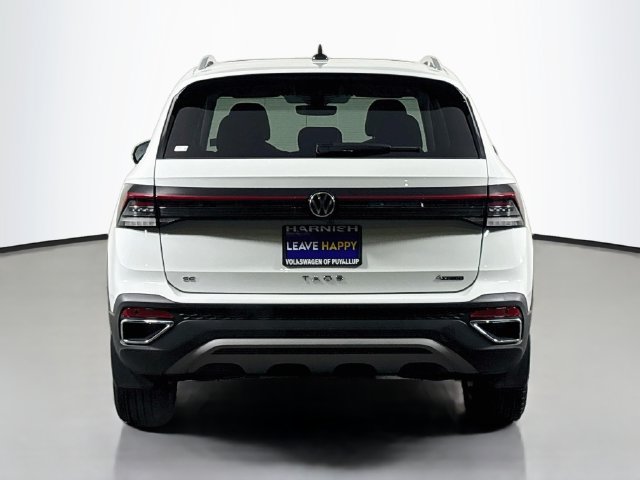 Used 2025 Volkswagen Taos SE AWD/4WD image 6