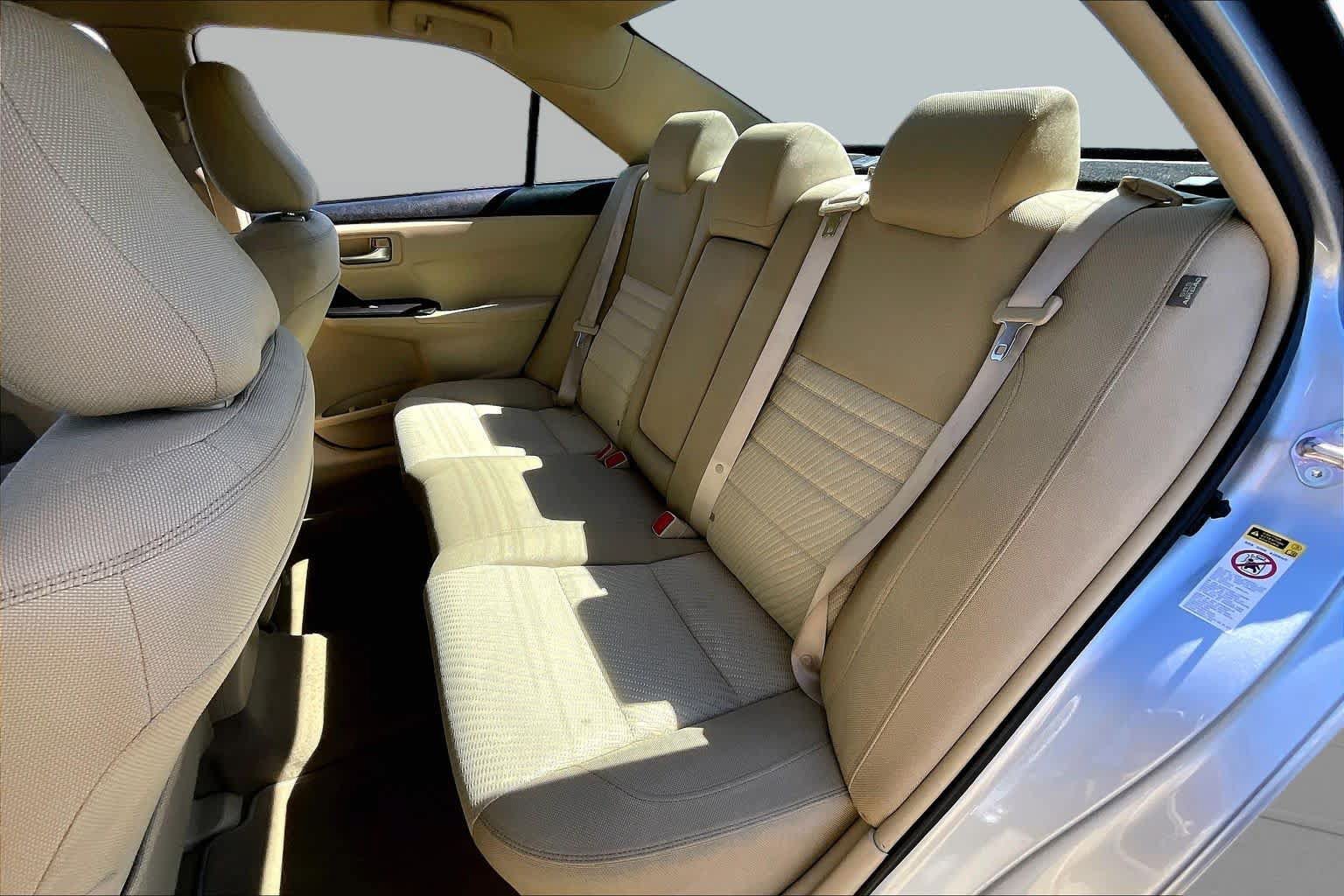 Used 2015 Toyota Camry LE FWD image 20