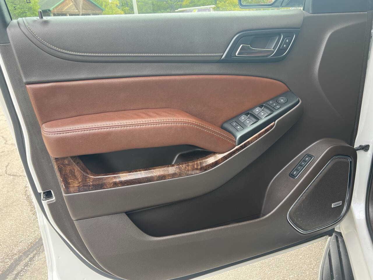 Used 2017 Chevrolet Suburban Premier AWD/4WD image 19
