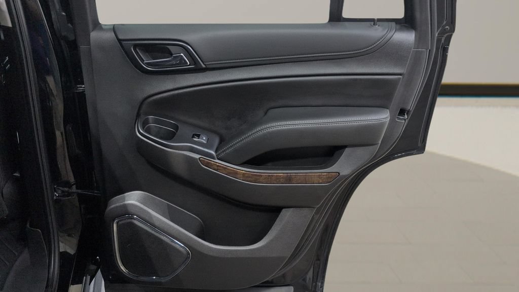 Used 2019 Chevrolet Tahoe LT w/ Luxury Package AWD/4WD image 22