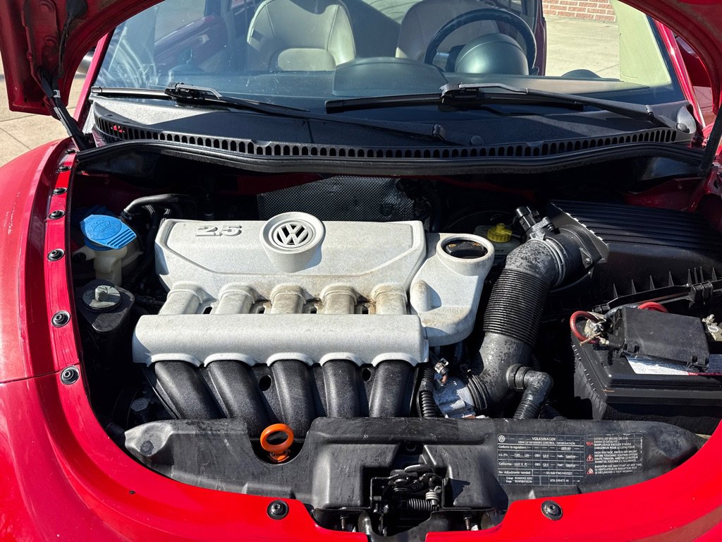 Used 2009 Volkswagen Beetle S image 19