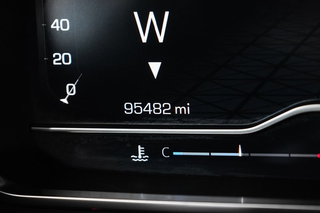 Used 2022 GMC Yukon XL SLT AWD/4WD image 16