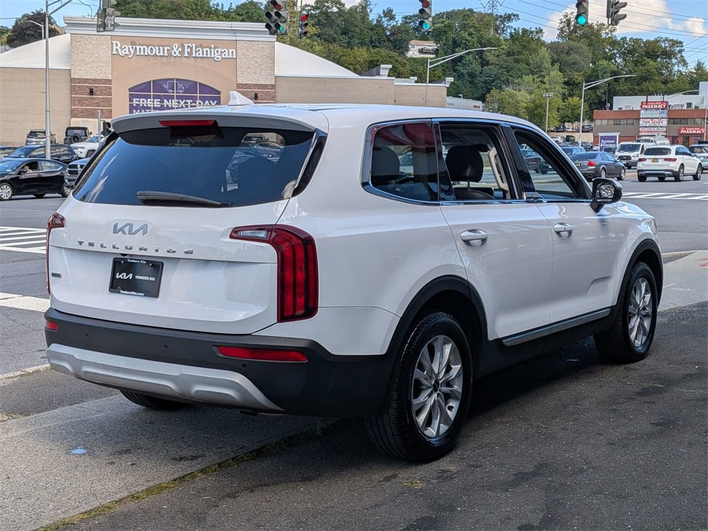 Certified 2022 Kia Telluride LX image 6