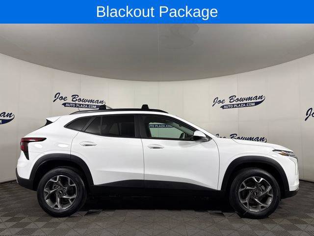 New 2026 Chevrolet Trax LT w/ LPO, Blackout Package image 5