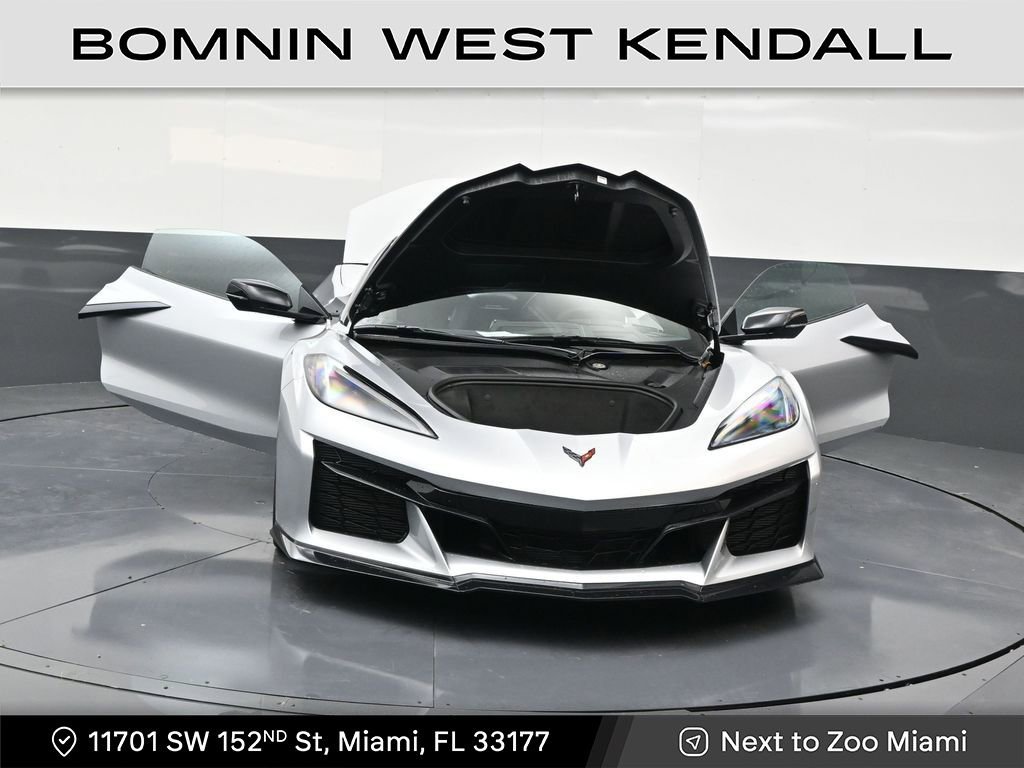 Used 2026 Chevrolet Corvette Z06 w/ Stealth Interior Trim Package image 33