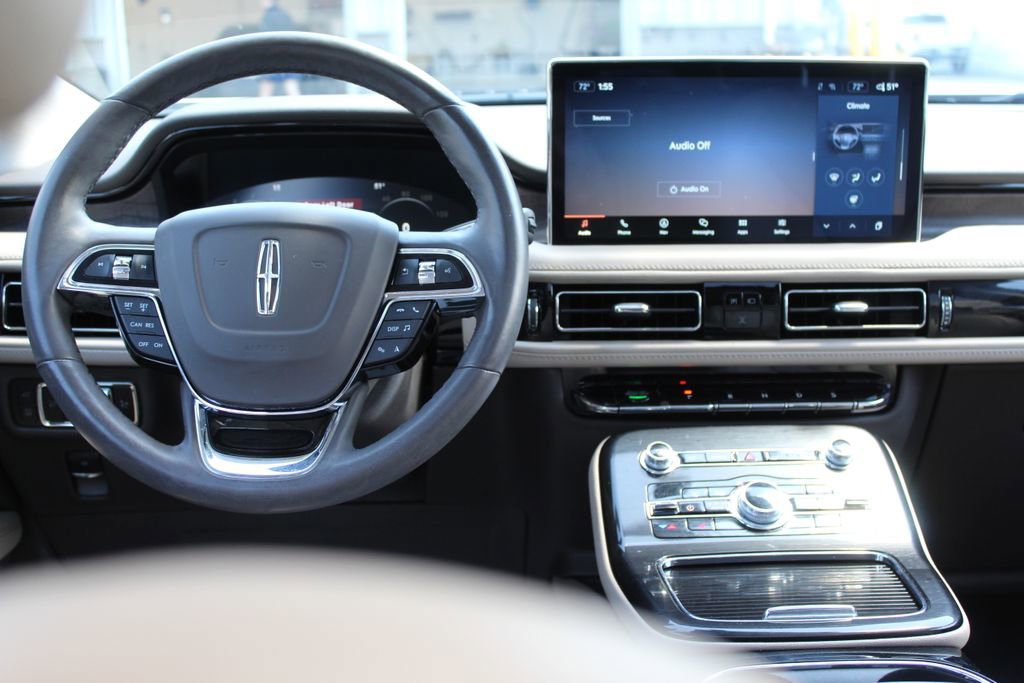 Used 2023 Lincoln Nautilus Reserve AWD/4WD image 10