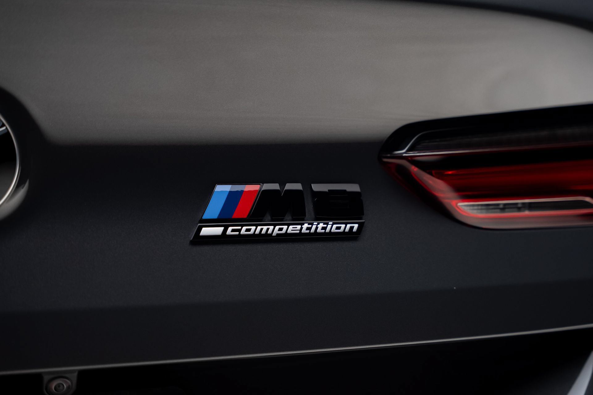 Used 2022 BMW M8 Competition w/ M Carbon Exterior Package AWD/4WD image 34