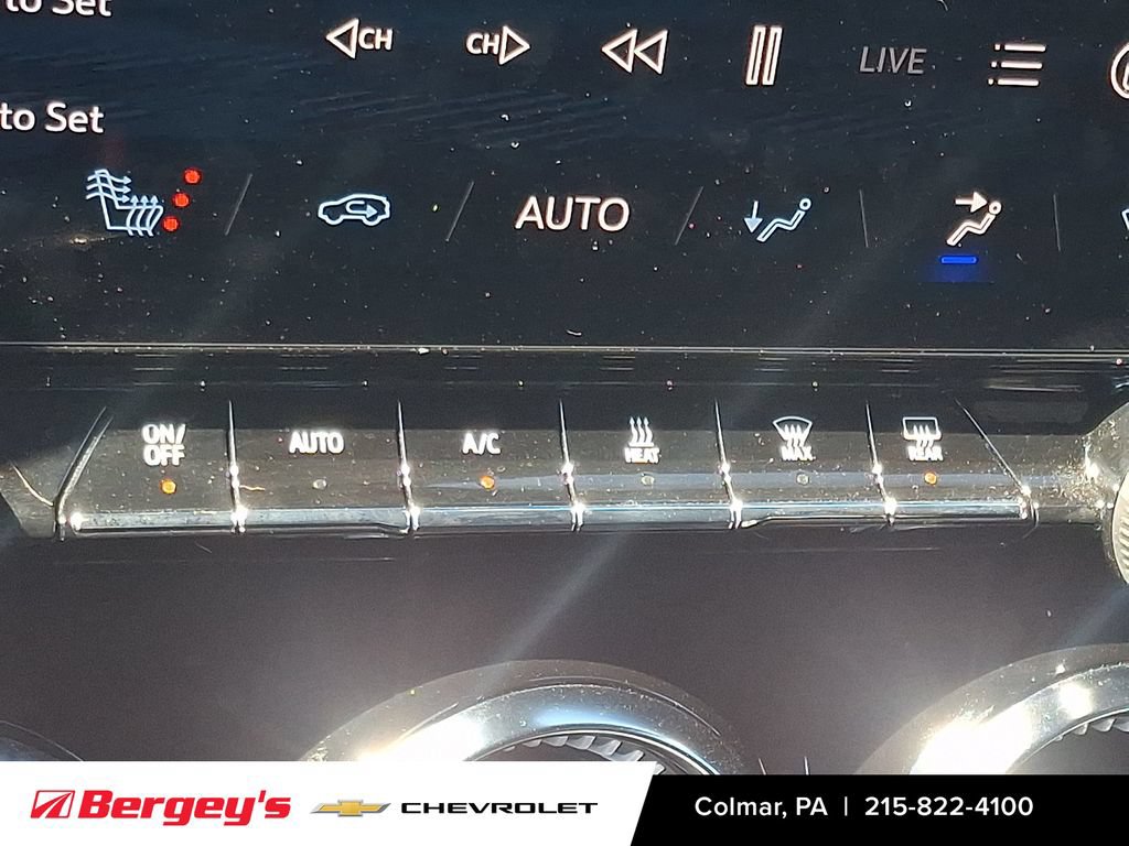 Used 2024 Chevrolet Blazer EV LT AWD/4WD image 18