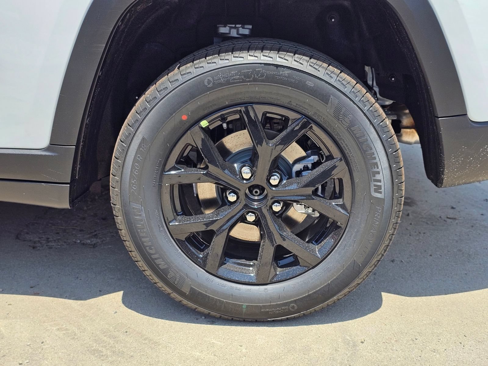 New 2026 Jeep Grand Cherokee Altitude RWD image 9