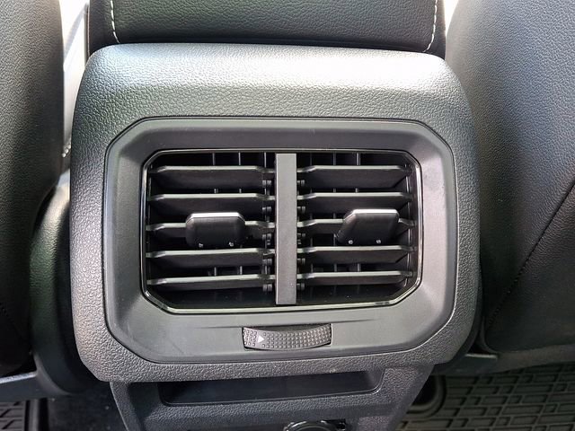 Certified 2023 Volkswagen Tiguan SEL R-Line image 9