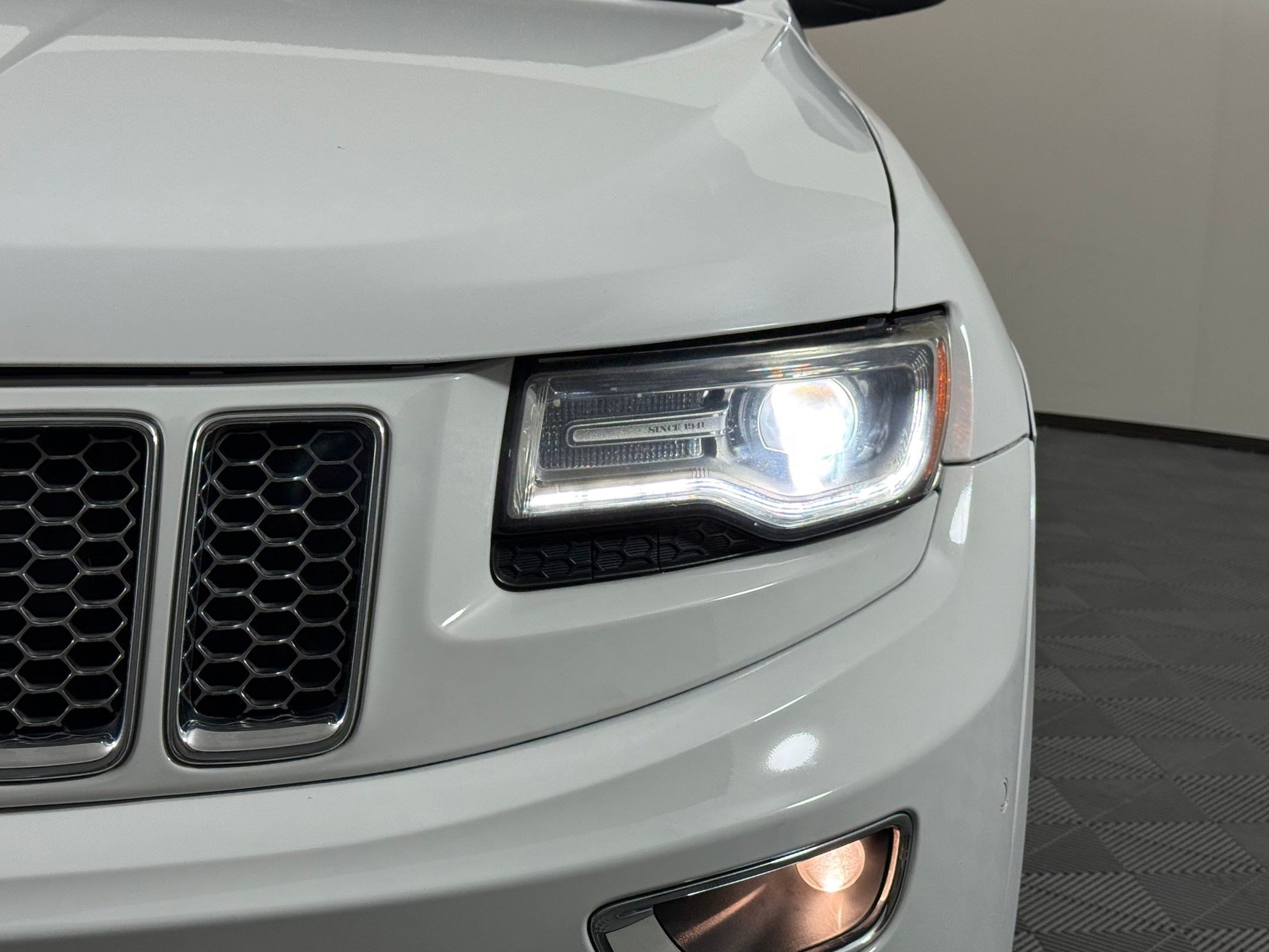 Used 2014 Jeep Grand Cherokee Summit RWD image 10